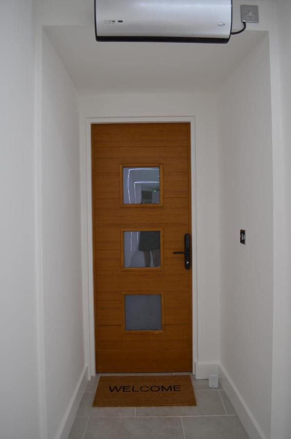 Executive Bright And Airy In Sydenham Appartement