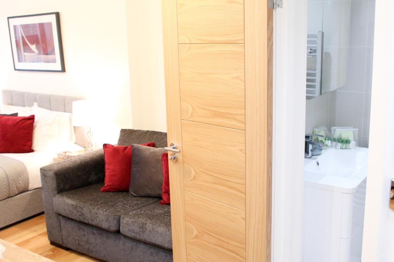 Executive Bright And Airy In Sydenham Appartement