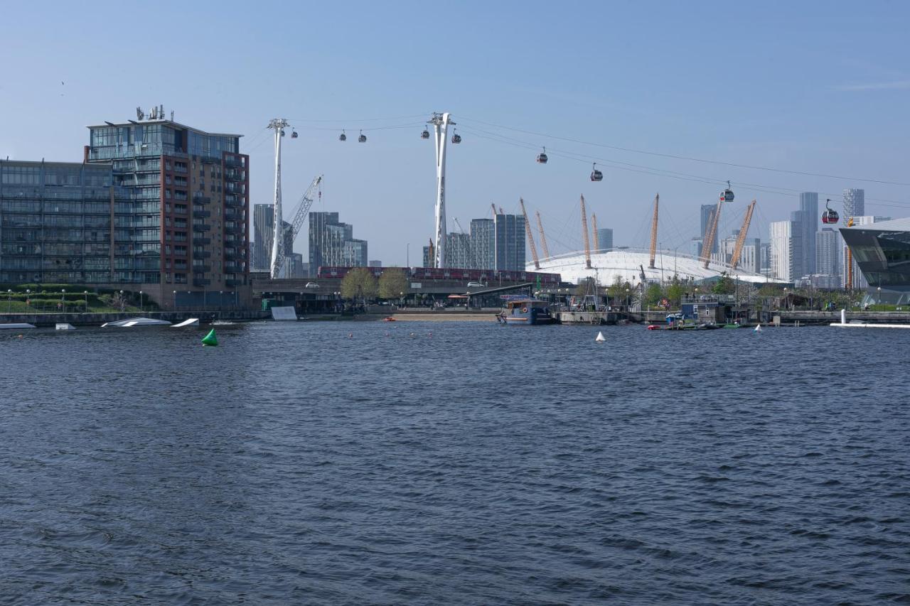 Serene Waterfront - Excel Londen