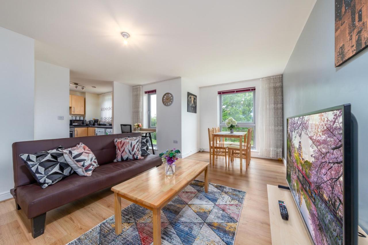Suites By Rehoboth - Palmers - Londra
