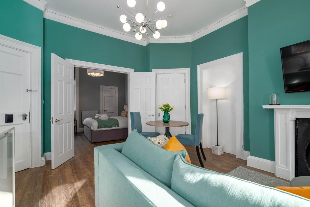 Apartment 37 Doughty Street *