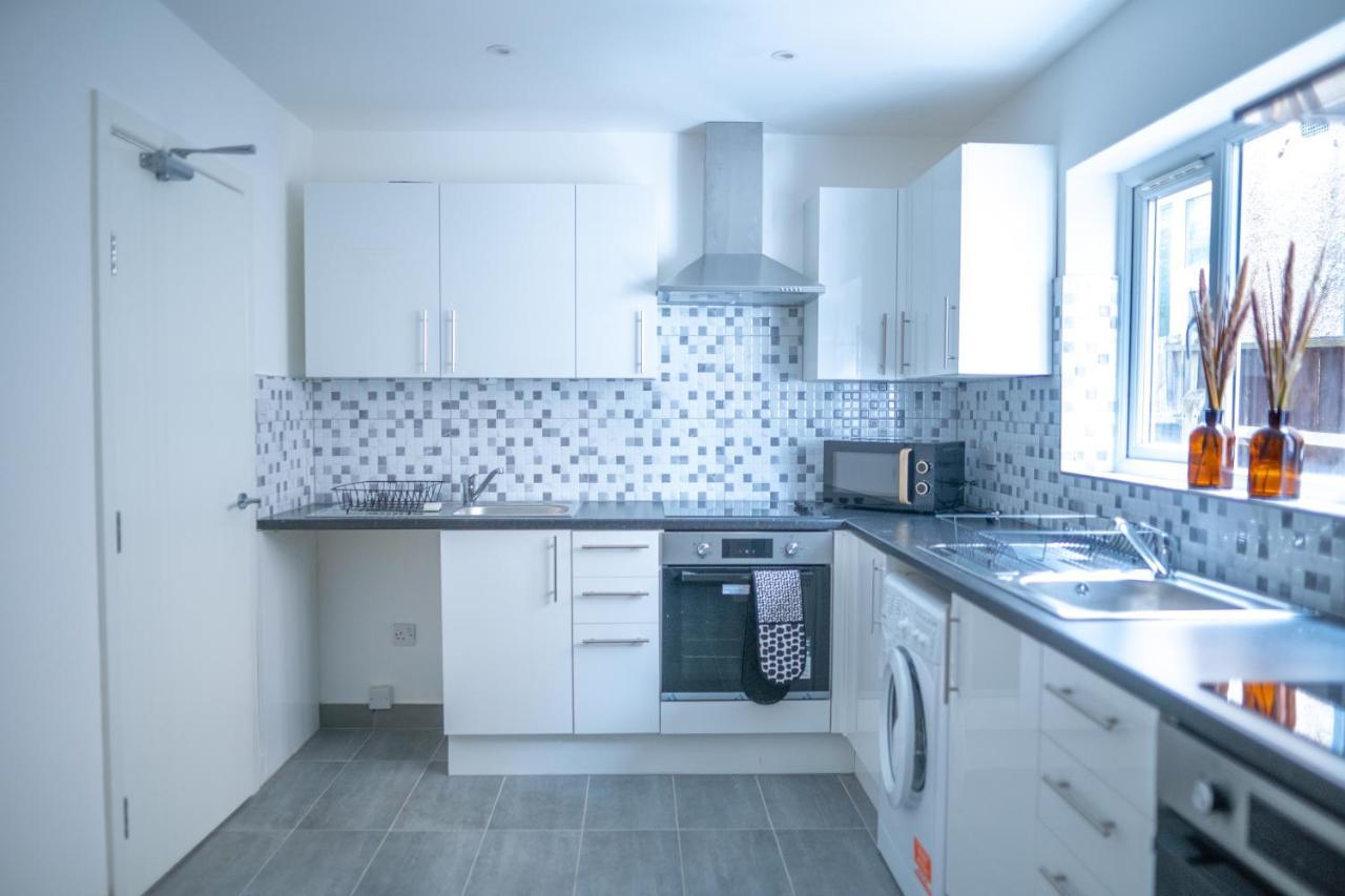 New One Bed Studio In The Lewisham Borough Free Parking! * London