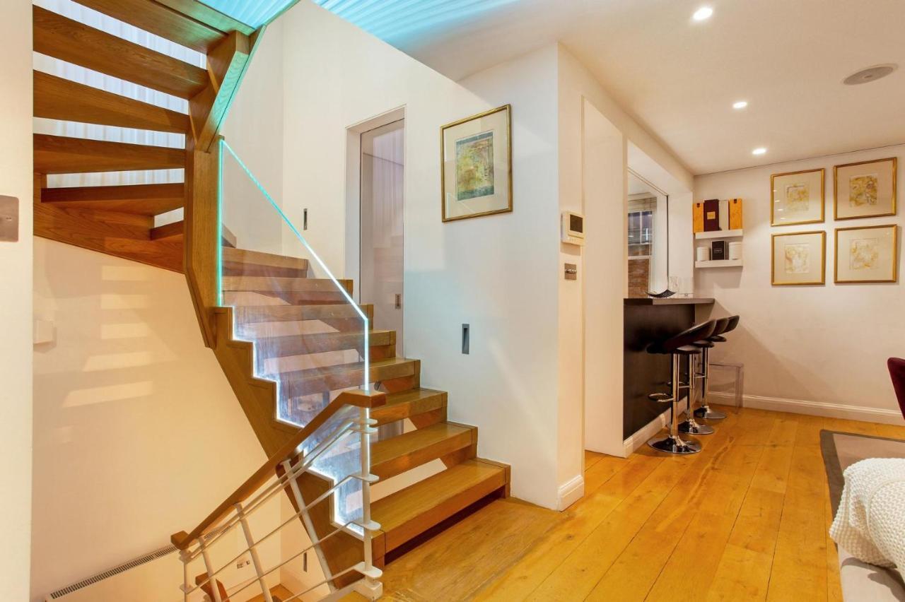 New Stunning 5bd Mews House Hébergement de vacances *