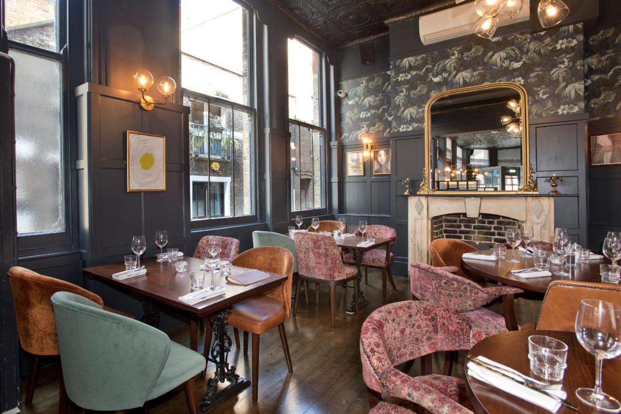 Hotell The Clerk & Well Pub And
