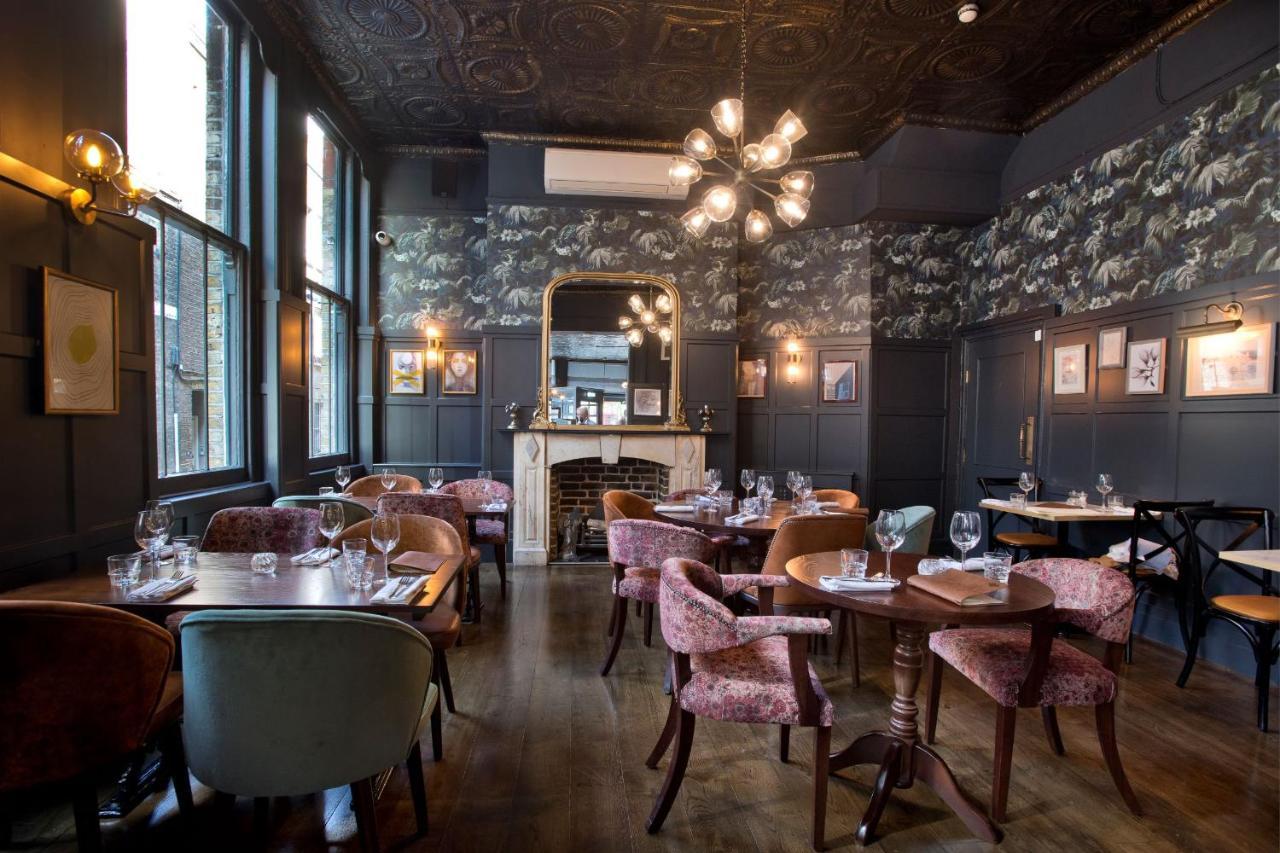 Hotell The Clerk & Well Pub And London