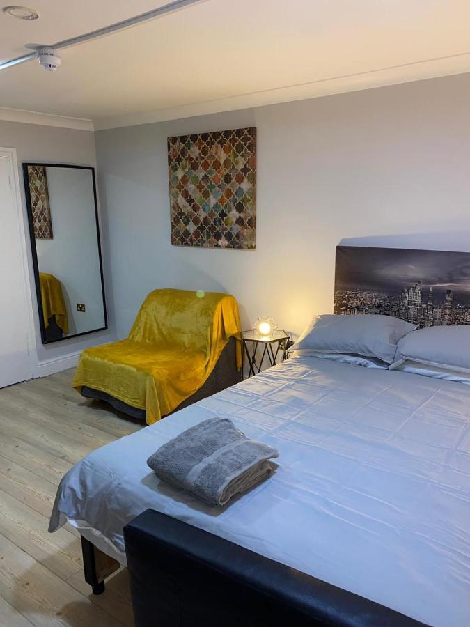 Dodi Apartment London