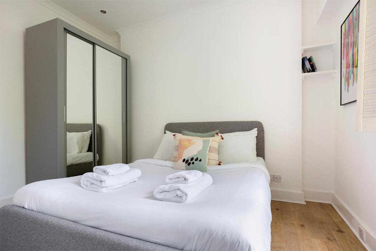 Appartement Beautiful 2 Bedrooms In Knightsbridge Londen