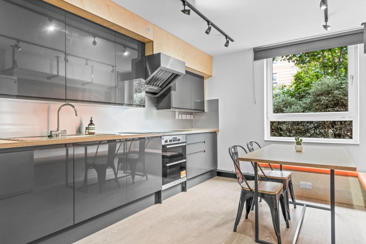 Stamford Street Apartment