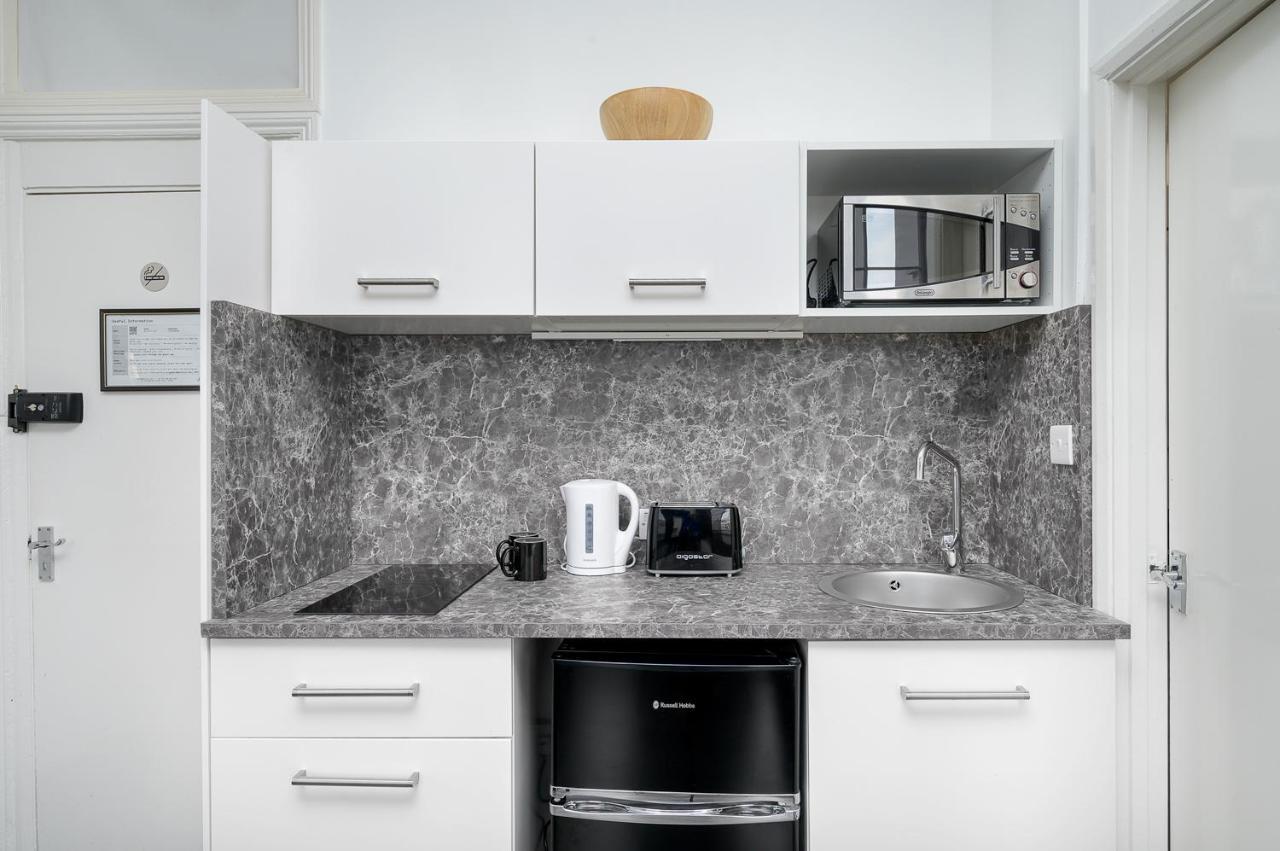 D8 House London