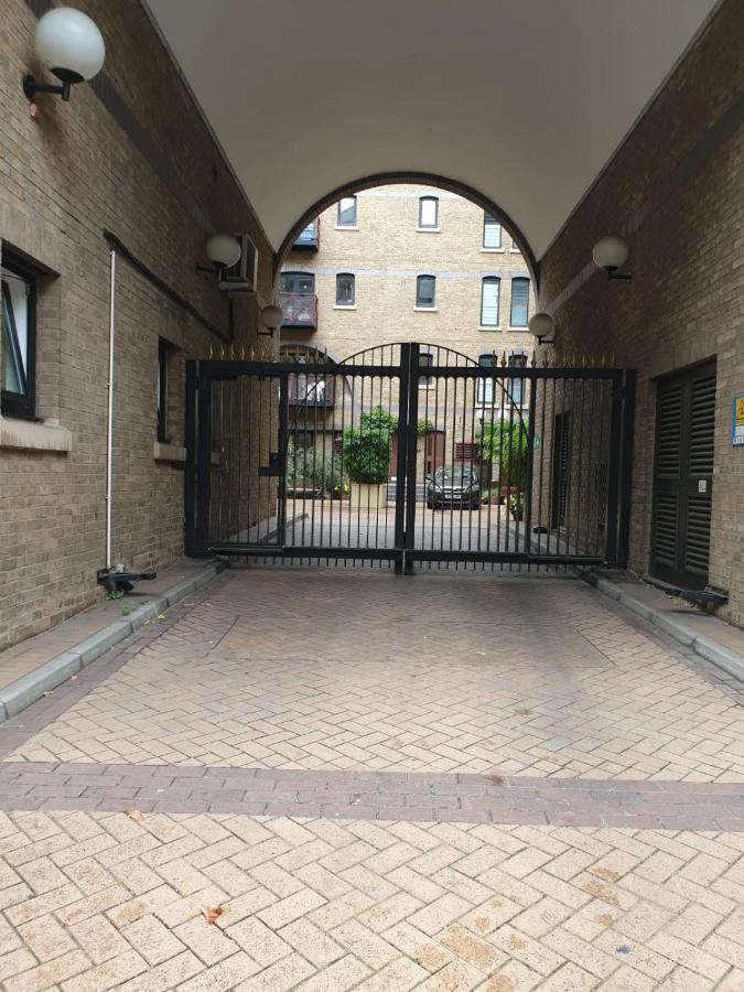 Portered Flat Shad Thames * London