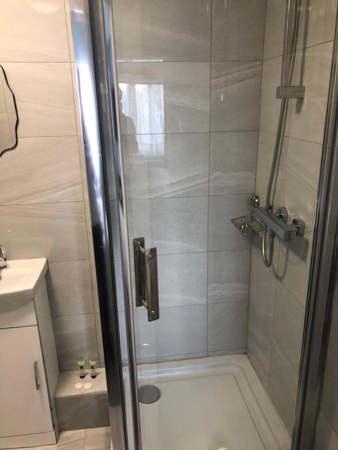 Parkwood 3* London