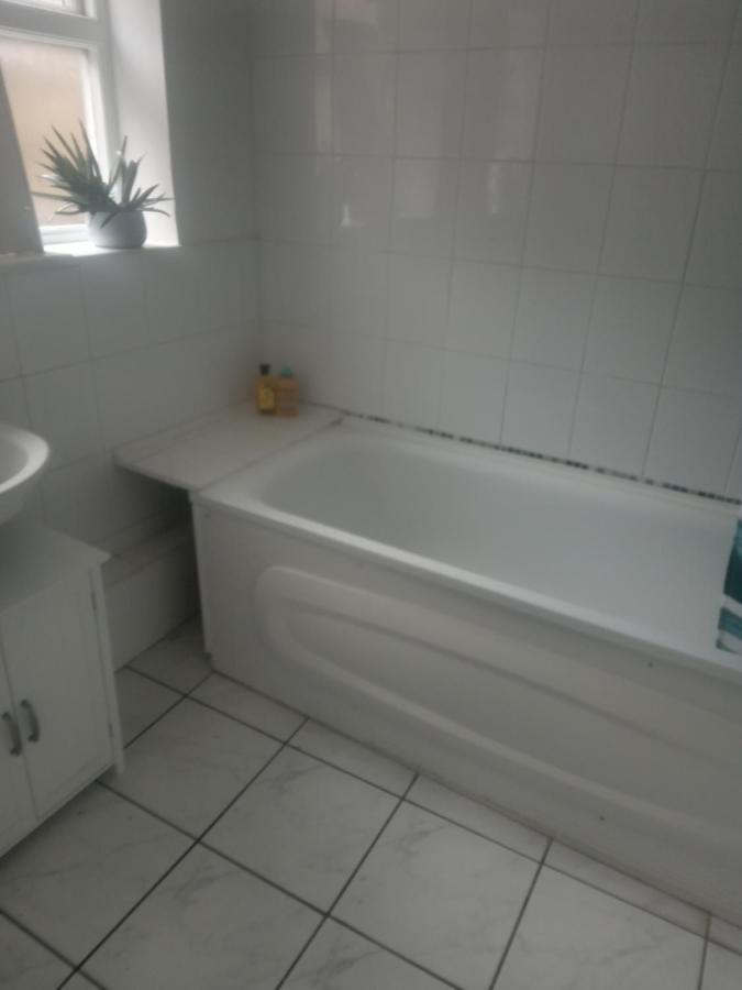 Appartement Budget Shared Bathroom *