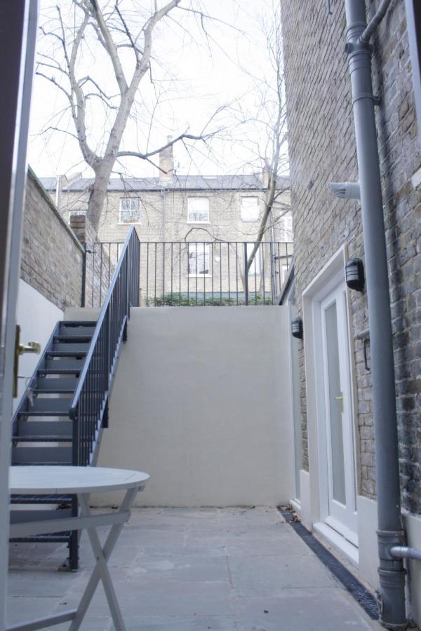 Oxford Gardens Apartment