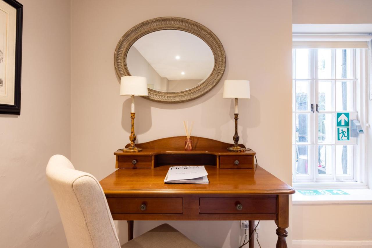 Knightsbridge Roof Garden 3* London