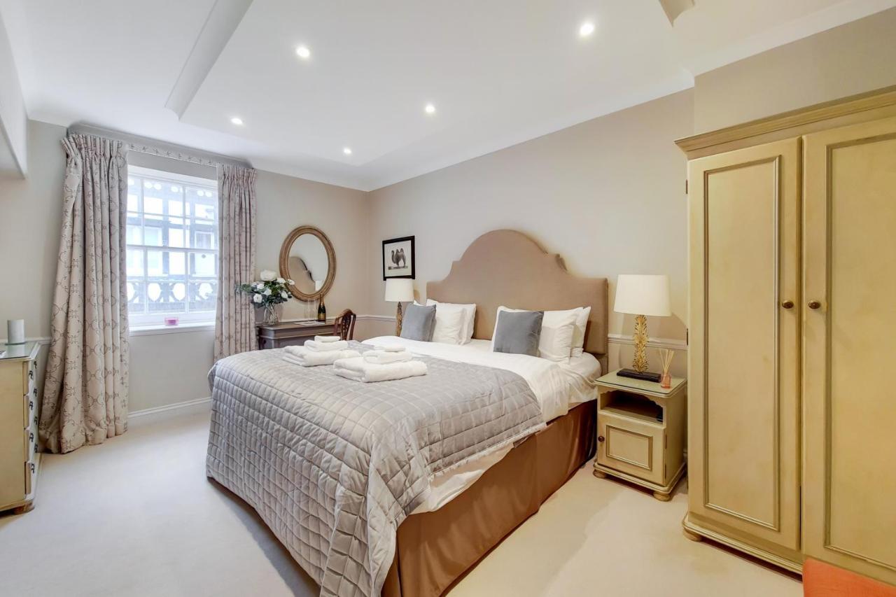 Knightsbridge Roof Garden 3* London