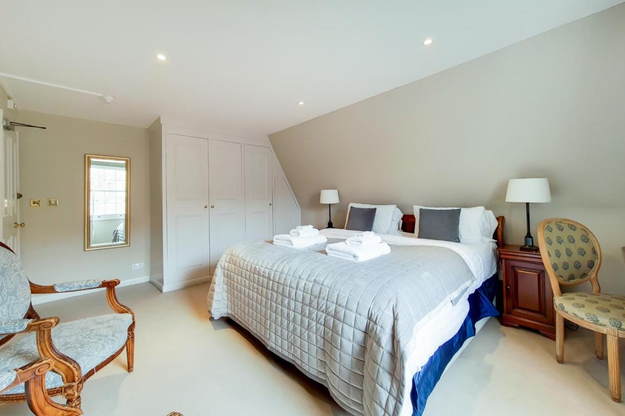 Knightsbridge Roof Garden 3* London