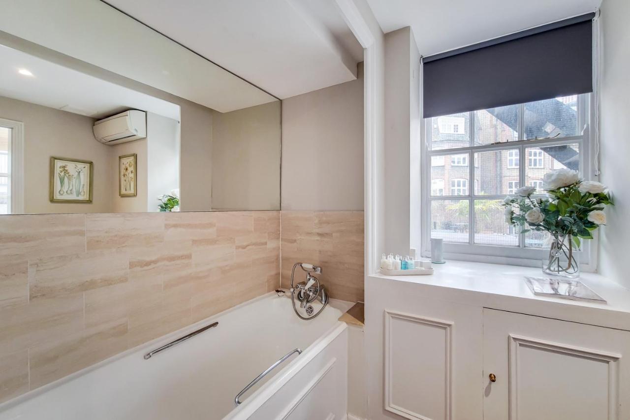 Knightsbridge Roof Garden 3* London