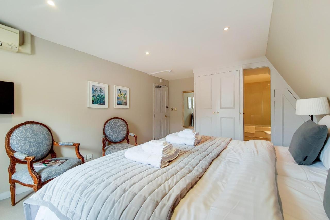 Knightsbridge Roof Garden Hotel 3*