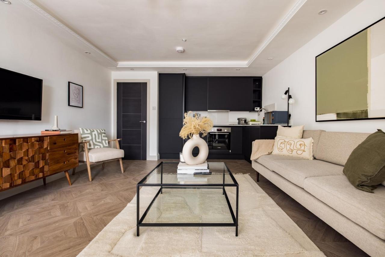 The Battersea Flat - Exquisite 2bdr Flat With Terrace Lejlighed London