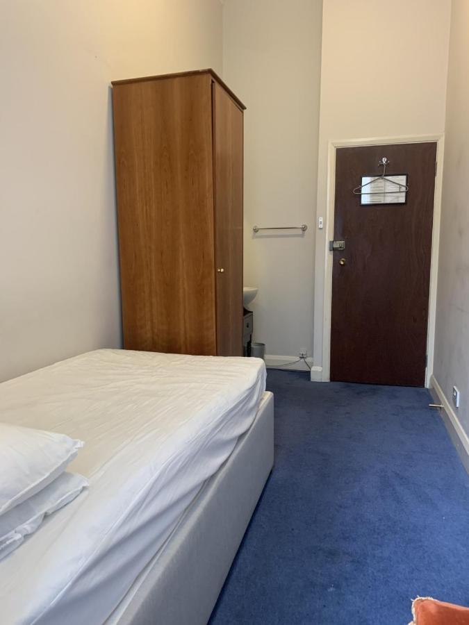Merlyn Court 2* Londra