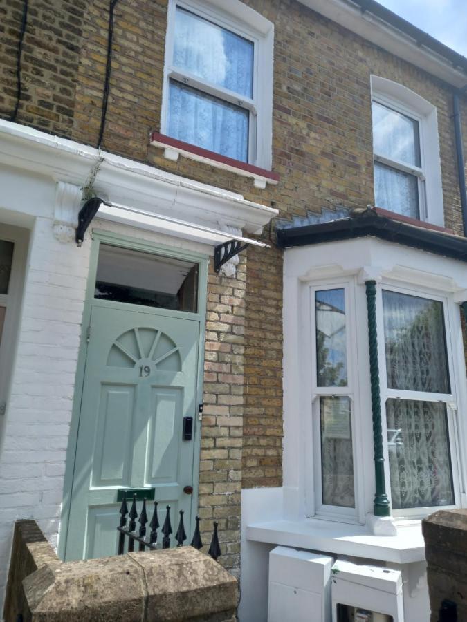 Bubblesbnb- 4 Bedroom House Londen