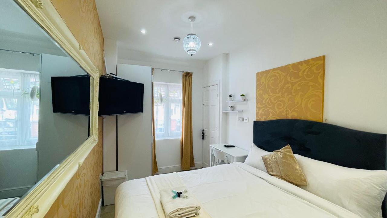 Guest house Mayday House *
