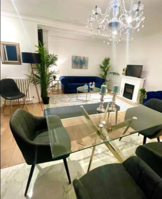 Leilighet Luxury 3 Bedroom 3 And A Half Bathroom Flat In Swiss
