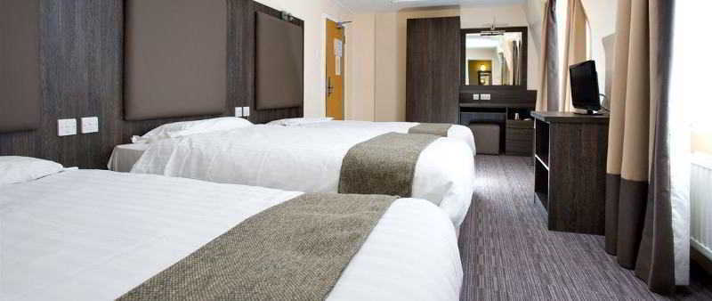 Lily Hotel