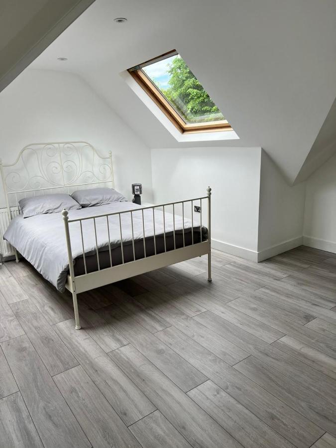 Lovely 2 Bedroom Flat With Roof Terrace In Nw6 * Londen