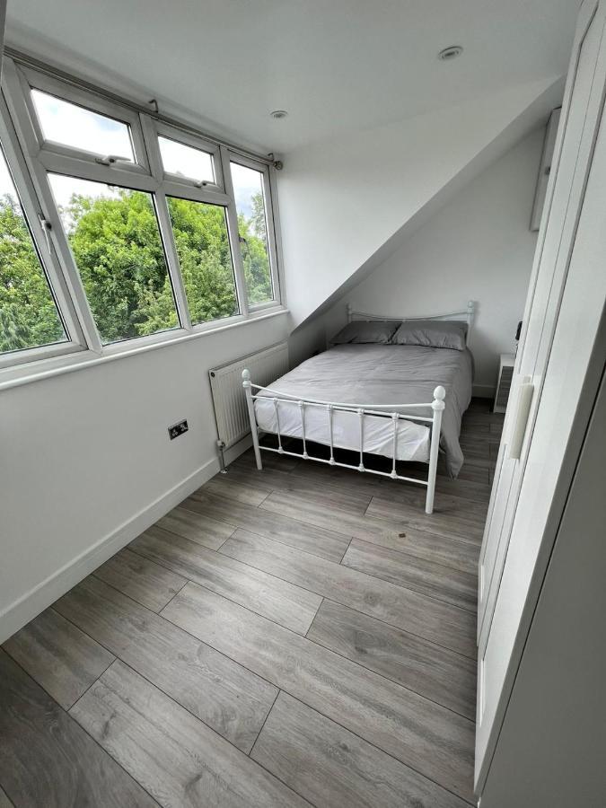 Leilighet Lovely 2 Bedroom Flat With Roof Terrace In Nw6 London