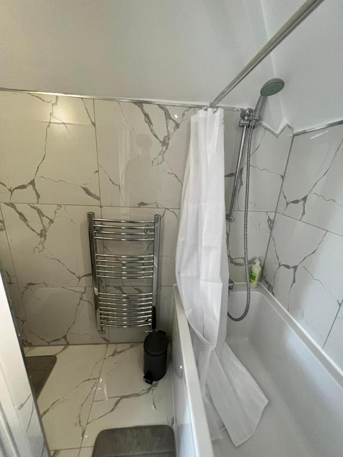 Leilighet Lovely 2 Bedroom Flat With Roof Terrace In Nw6 *