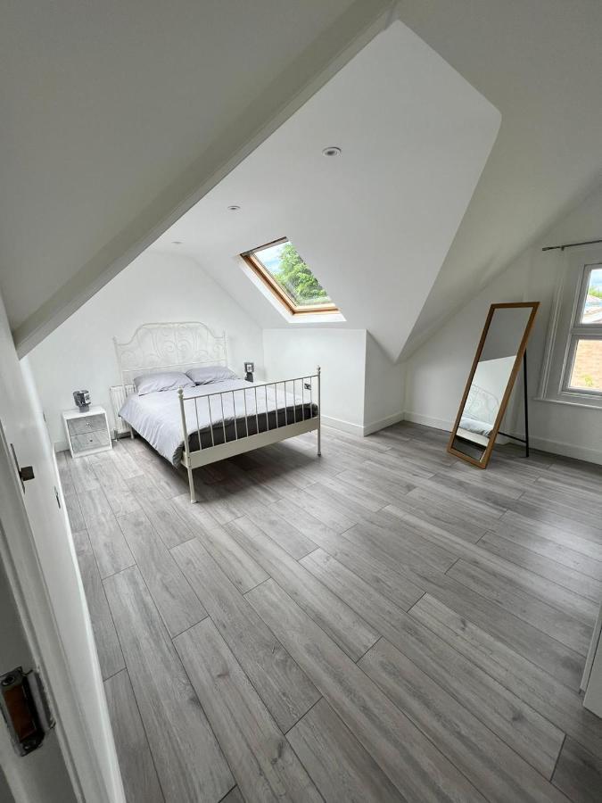 Lovely 2 Bedroom Flat With Roof Terrace In Nw6 Leilighet *