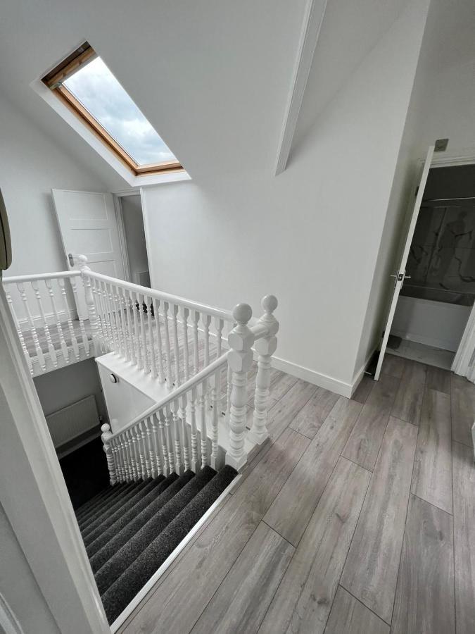 Lovely 2 Bedroom Flat With Roof Terrace In Nw6 Appartement Londen