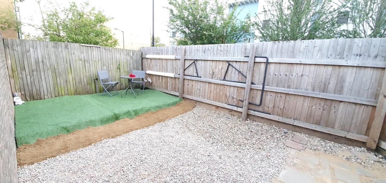 Trendy, Modern Garden Posh Peckham Lägenhet London