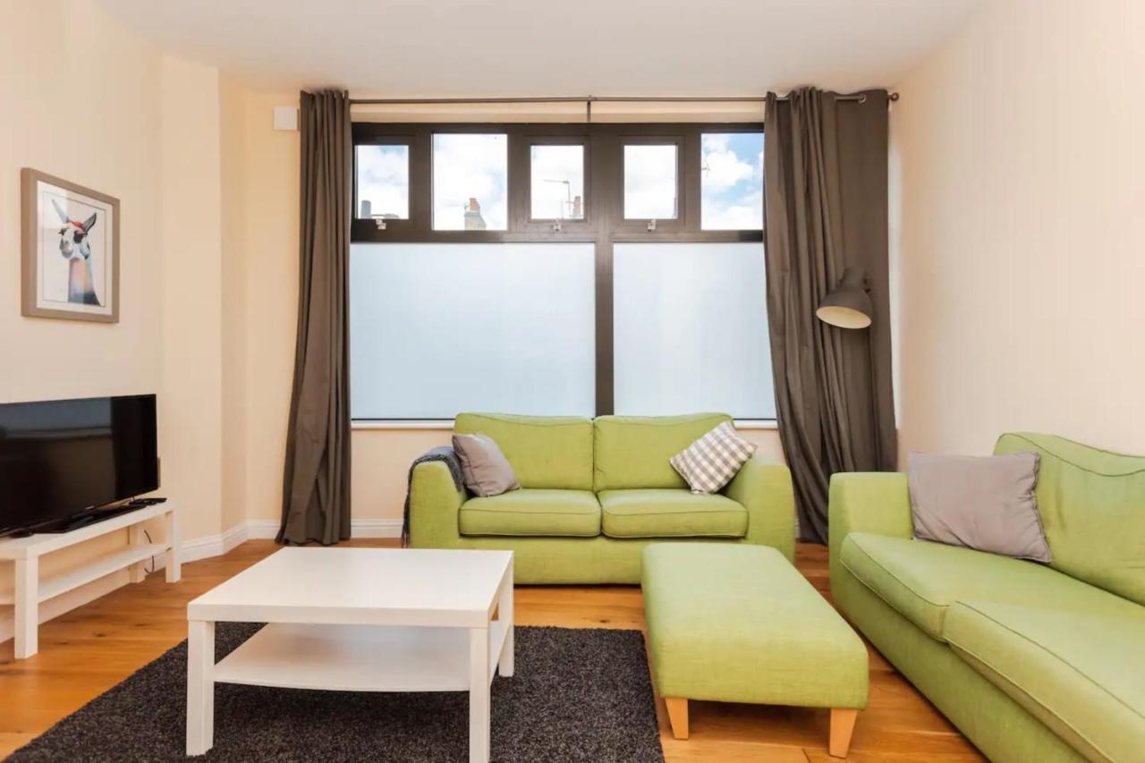 Stylish 2 Bedroom In Greenwich Lägenhet London