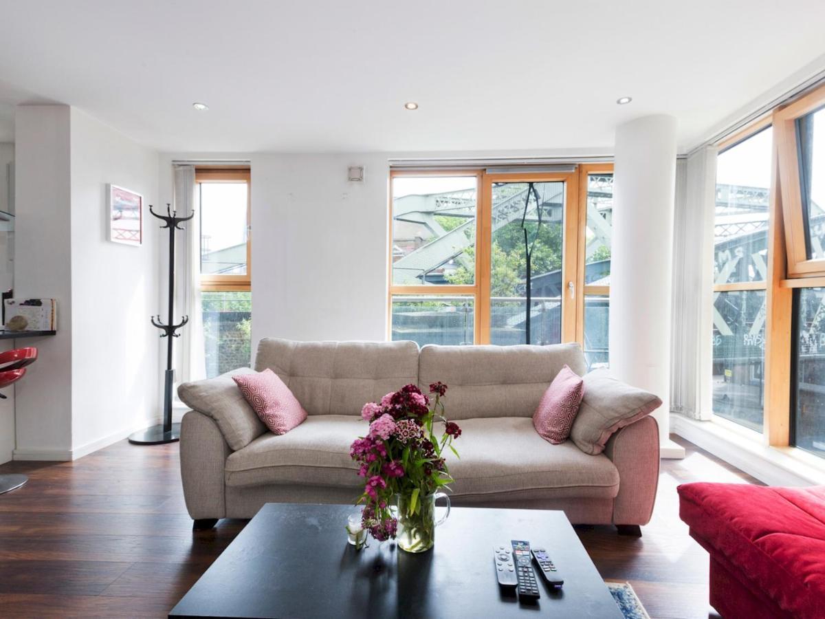 Pass The Keys Trendy In Location Apartment *