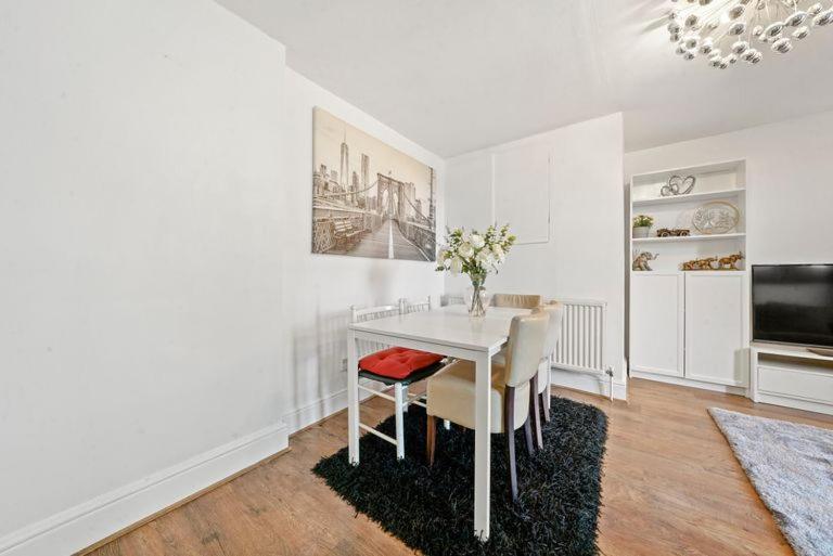 Lägenhet Canning Town Modern 2 Bedroom Excel Centre, Canary Wharf, Airport London