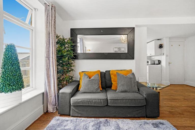 Lägenhet Canning Town Modern 2 Bedroom Excel Centre, Canary Wharf, Airport