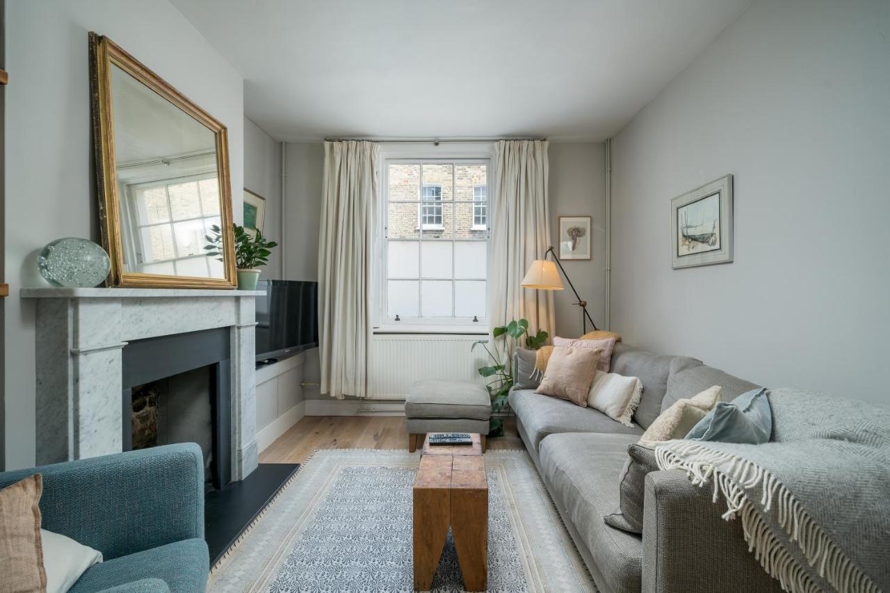 Contemporary House With Private Garden Londra
