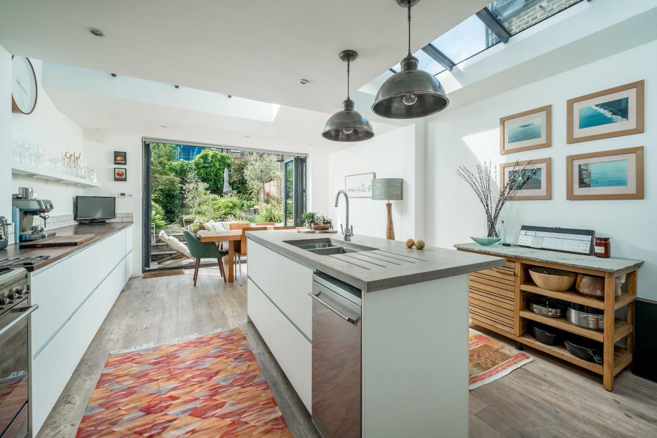 Contemporary House With Private Garden * Londra