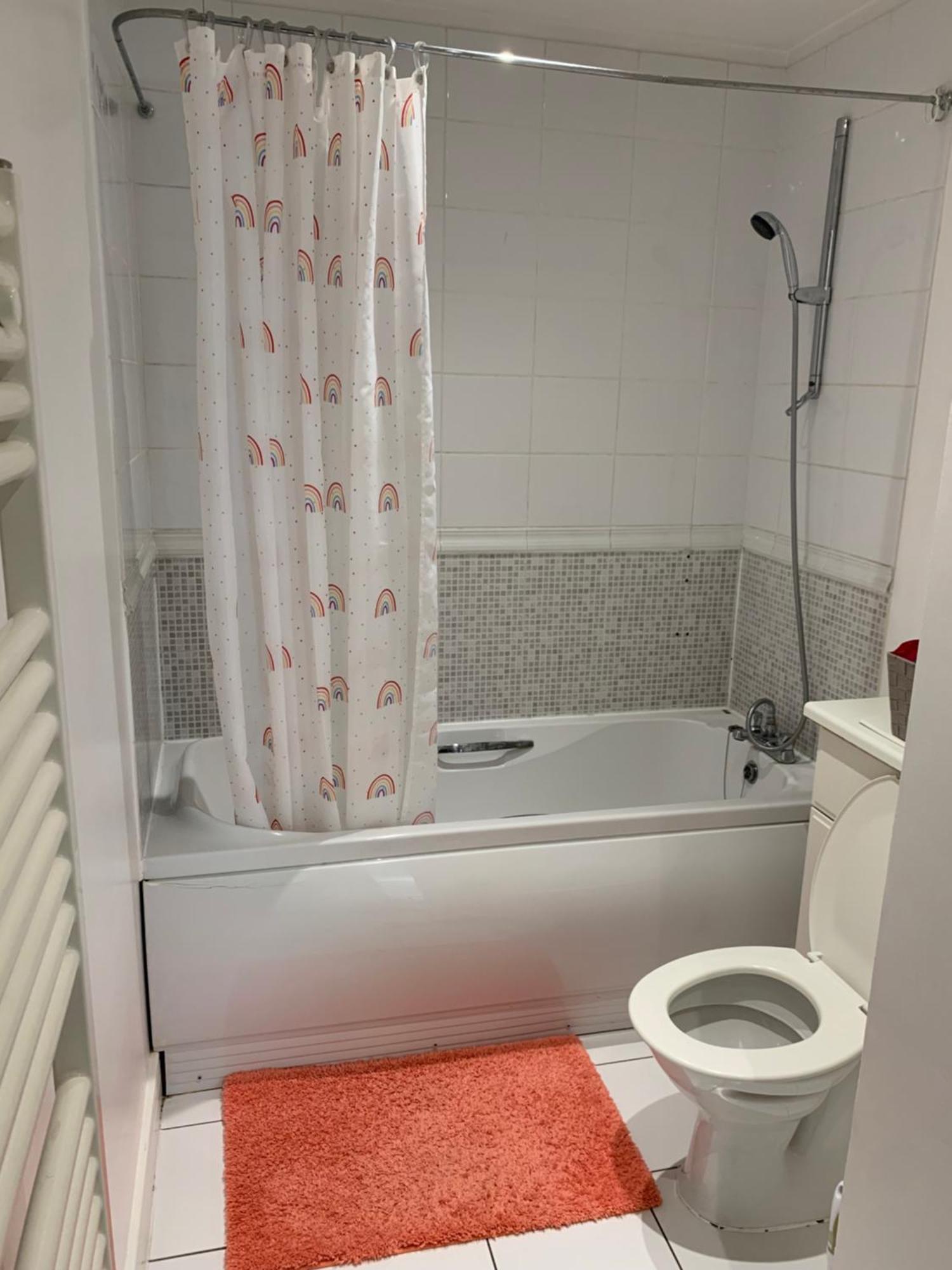 Rum i privatbostad In Stratford With Private Bathroom And Parking *