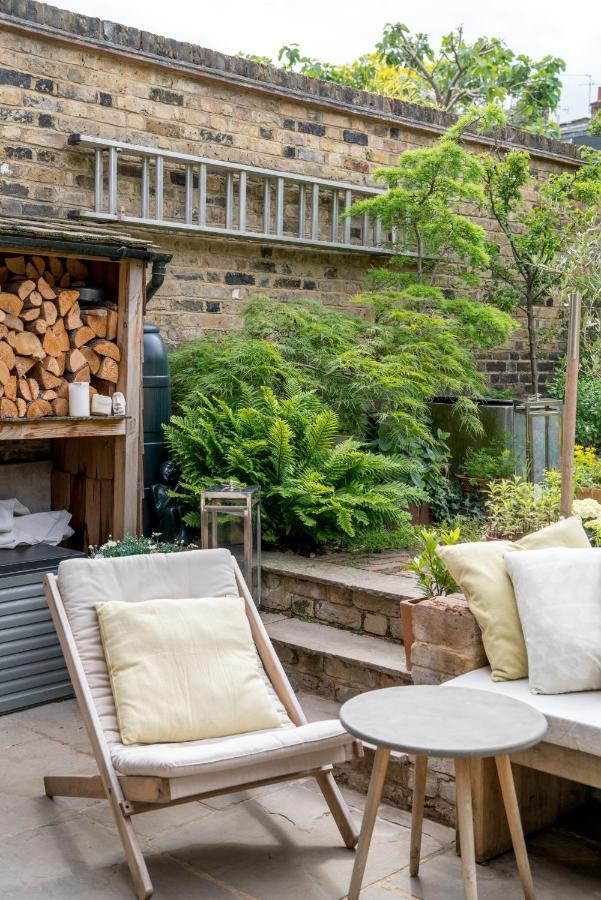 Contemporary House With Private Garden Londra