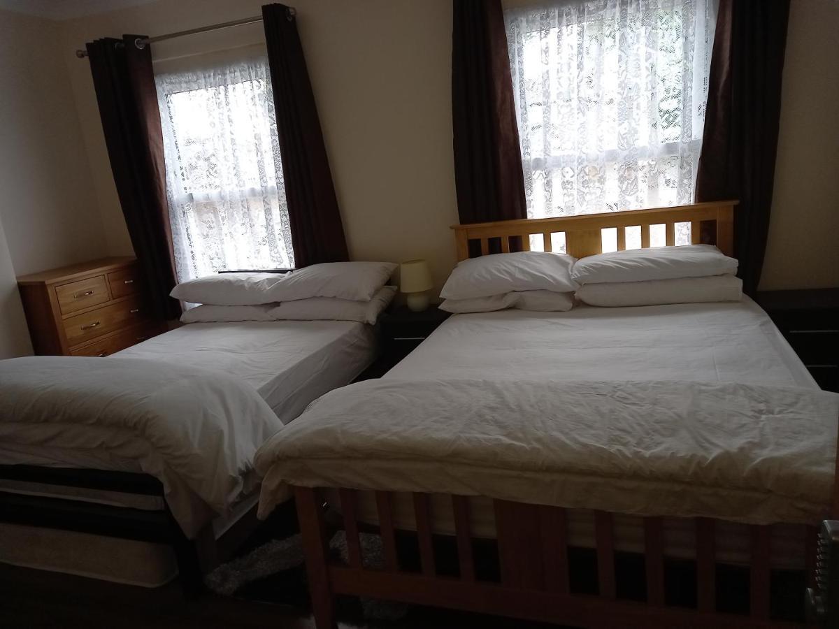 Bubblesbnb- 4 Bedroom House *