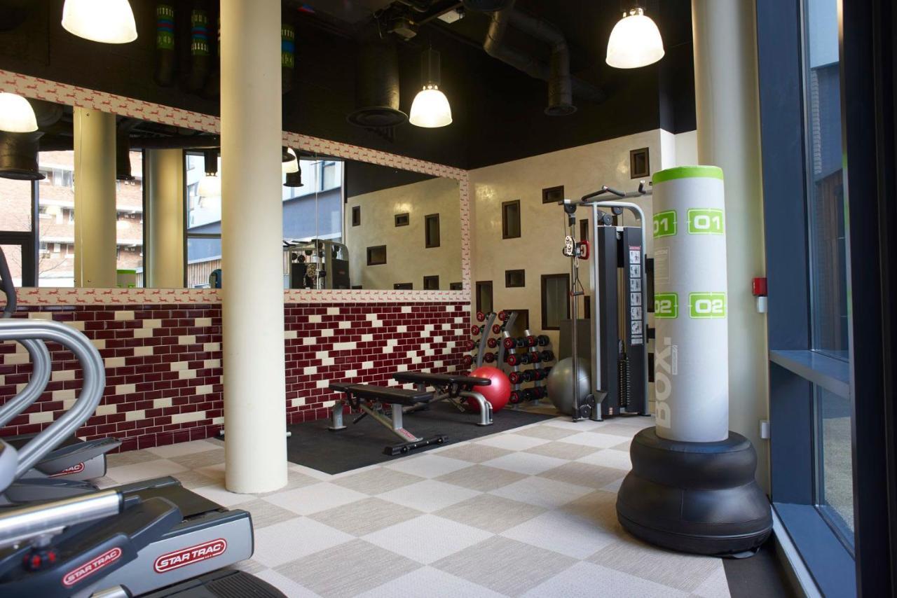 Spacious And Comfy At Chapter Highbury I In Lägenhet
