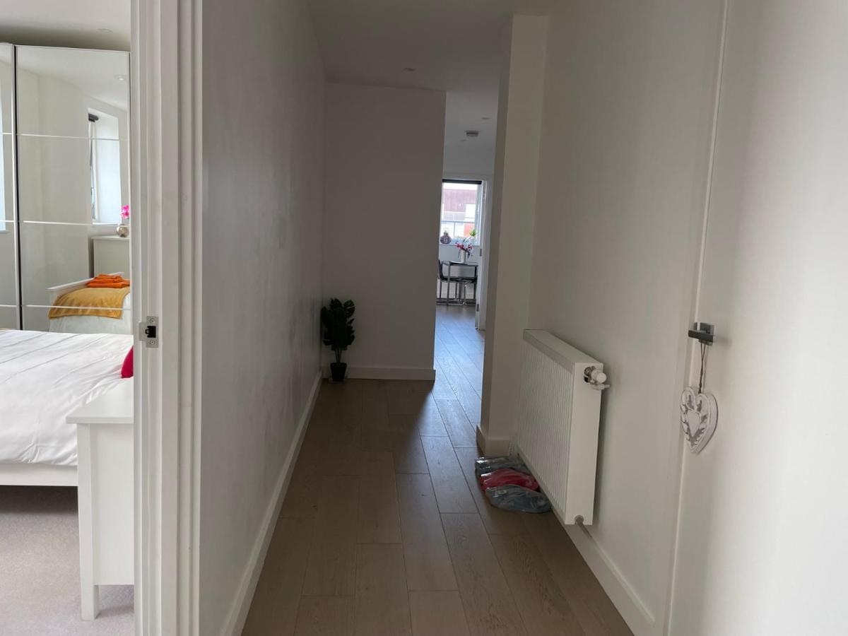 Leilighet Modern & Spacious Penthouse In North *