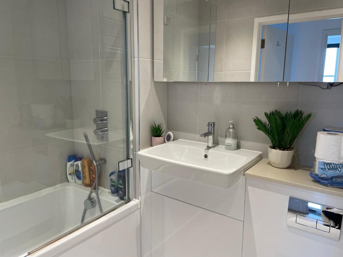 Modern & Spacious Penthouse In North Leilighet London