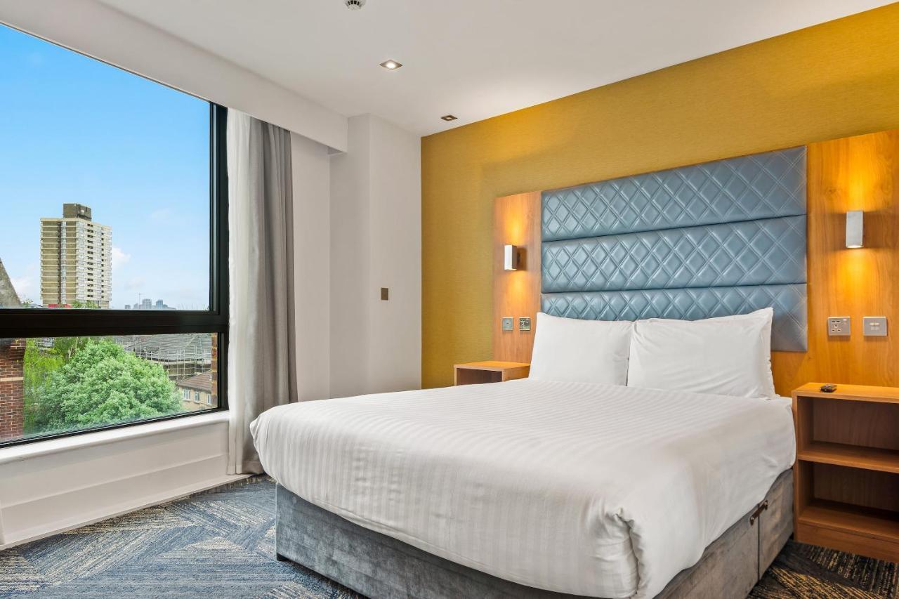 Aparthotel Roomzzz Stratford