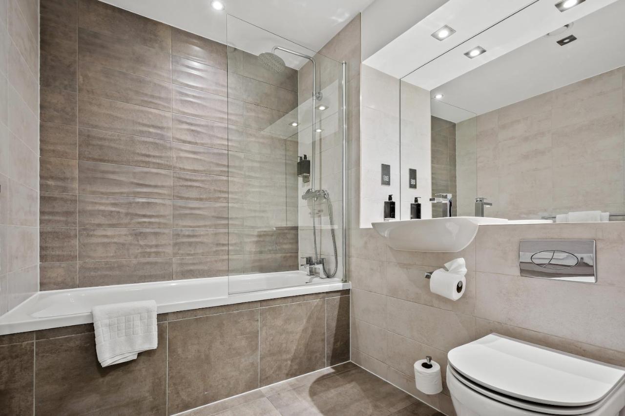 Aparthotel Roomzzz Stratford London