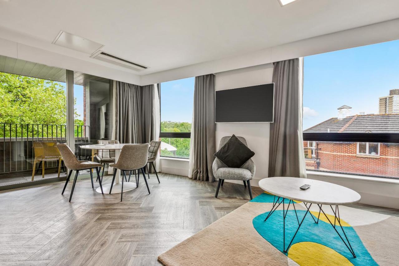 Aparthotel Roomzzz Stratford London