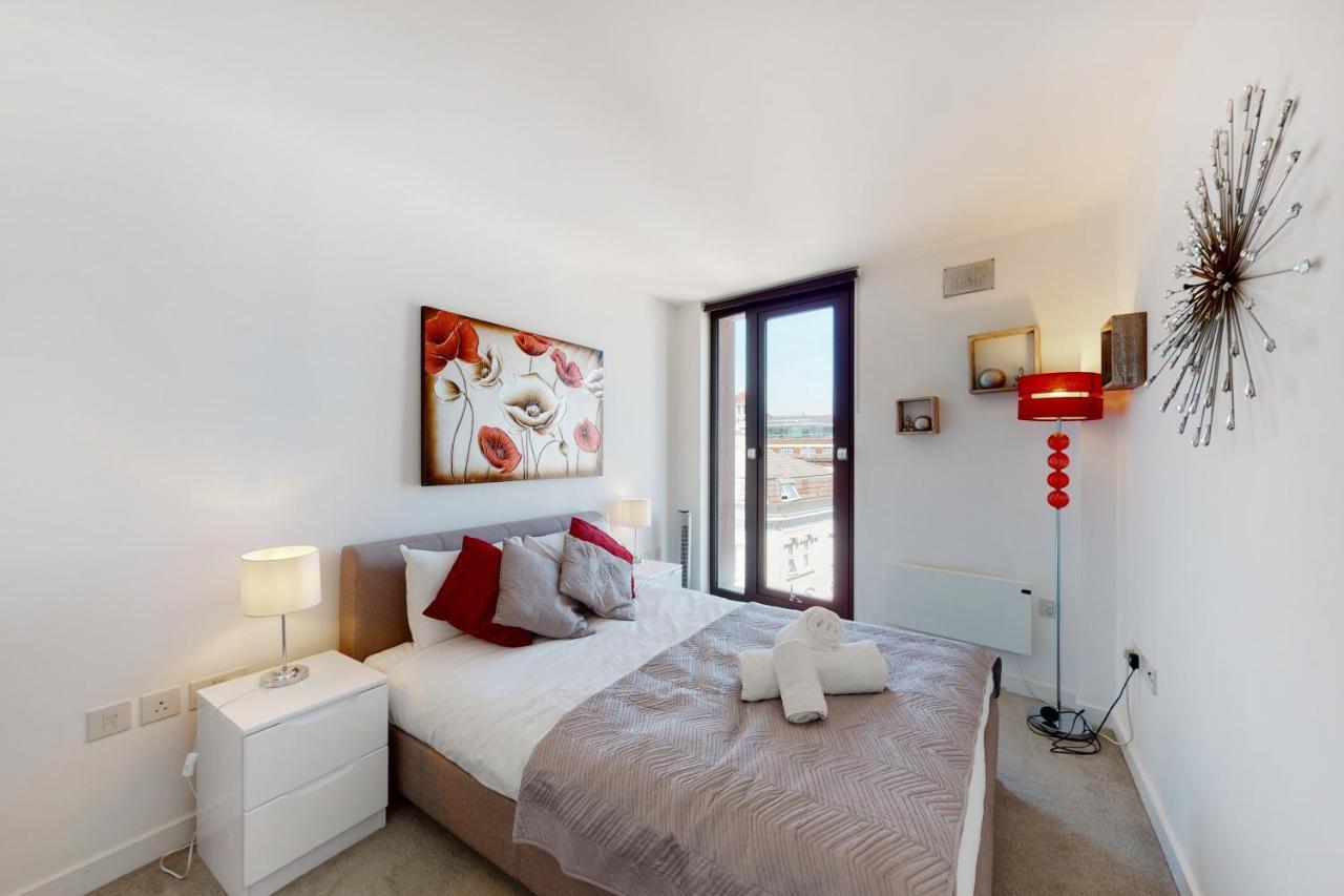 Stunning 2 Bed 2 Bath In Clerkenwell Apartment *